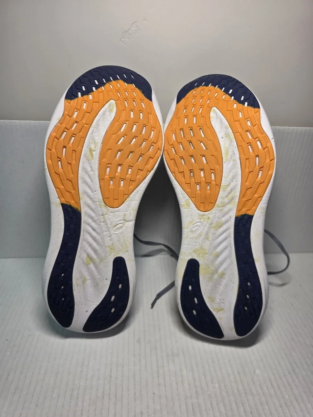 Asics Gel-Nimbus 26 Running Shoes Sneakers Mens Size 12 Sheet Rock Orange